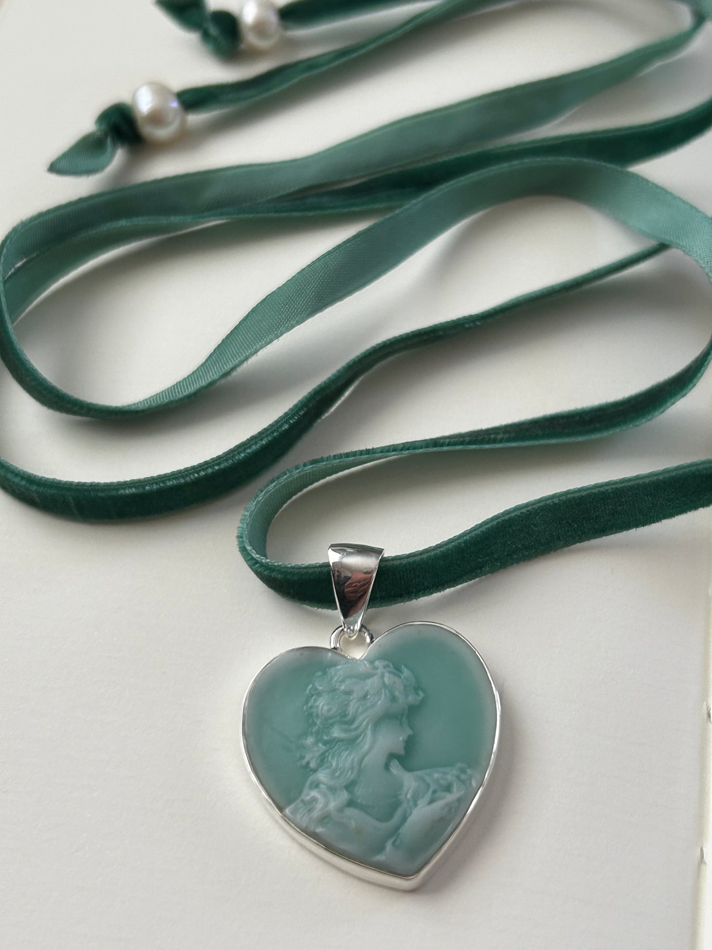 Romantic Baubles: Cameo Velvet Choker