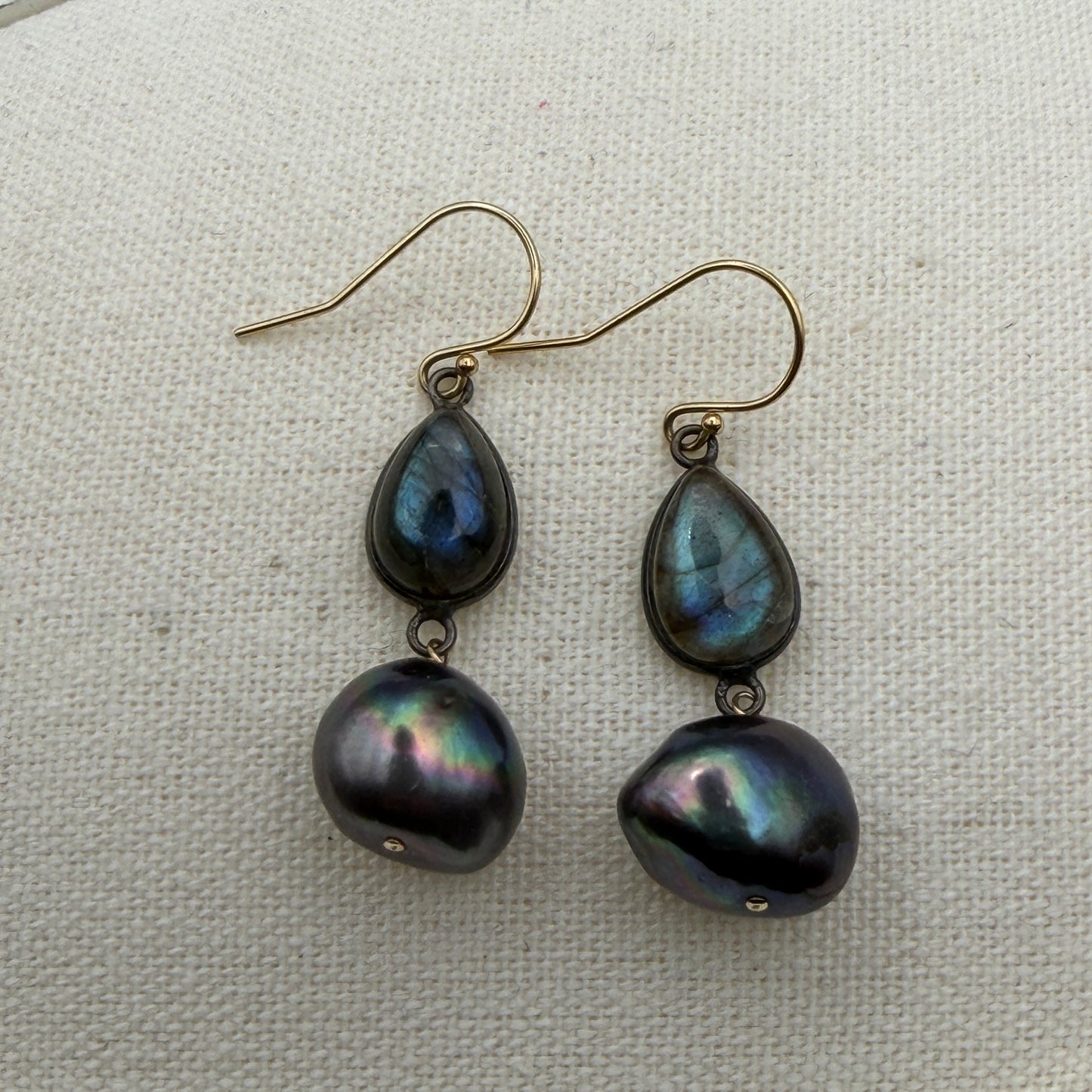 Luminous Allure: Night’s Ocean Song Labradorite and Pearl Drop Earrings (Black)