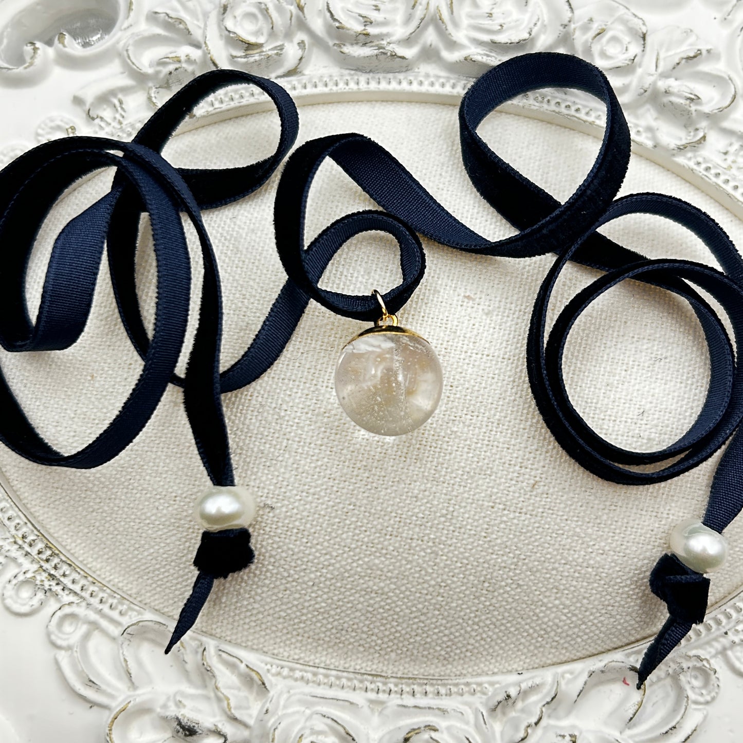 Romantic Baubles: Crystal Ball Velvet Choker