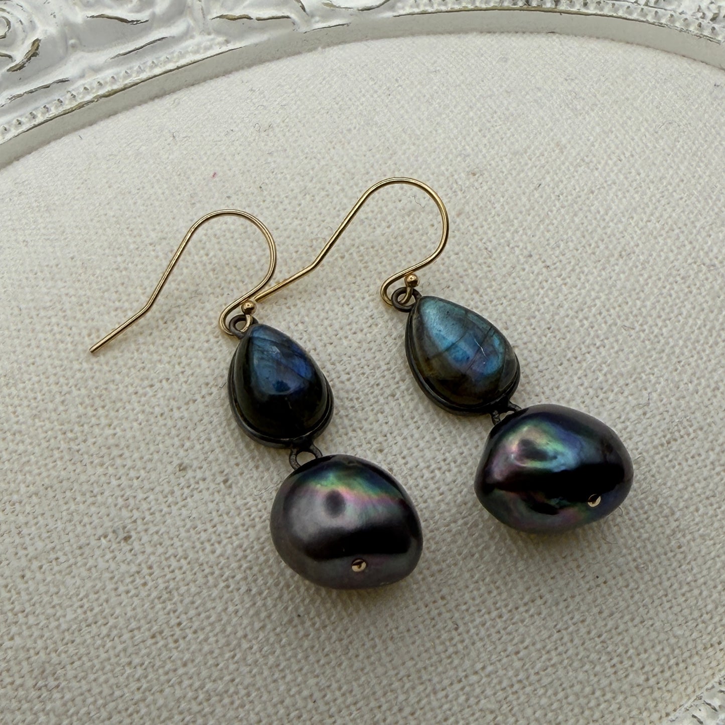 Luminous Allure: Night’s Ocean Song Labradorite and Pearl Drop Earrings (Black)