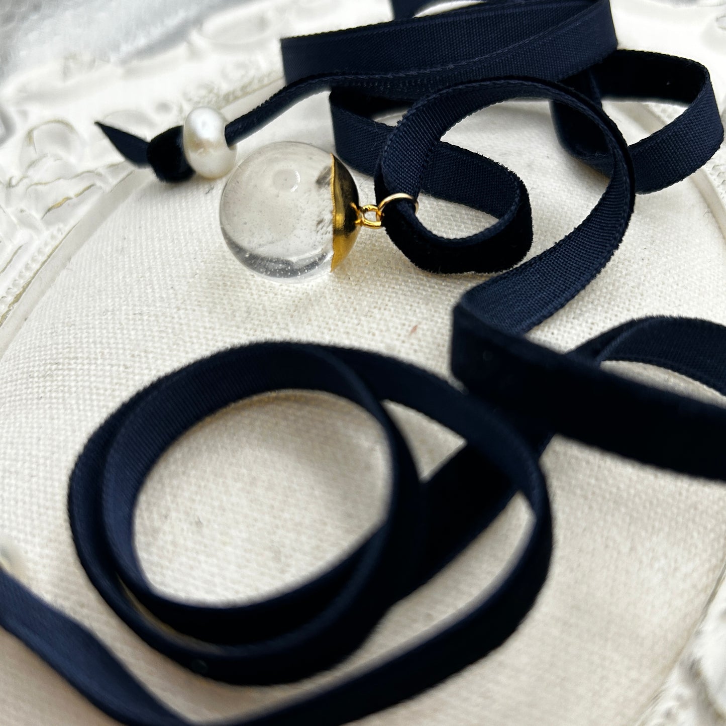 Romantic Baubles: Crystal Ball Velvet Choker