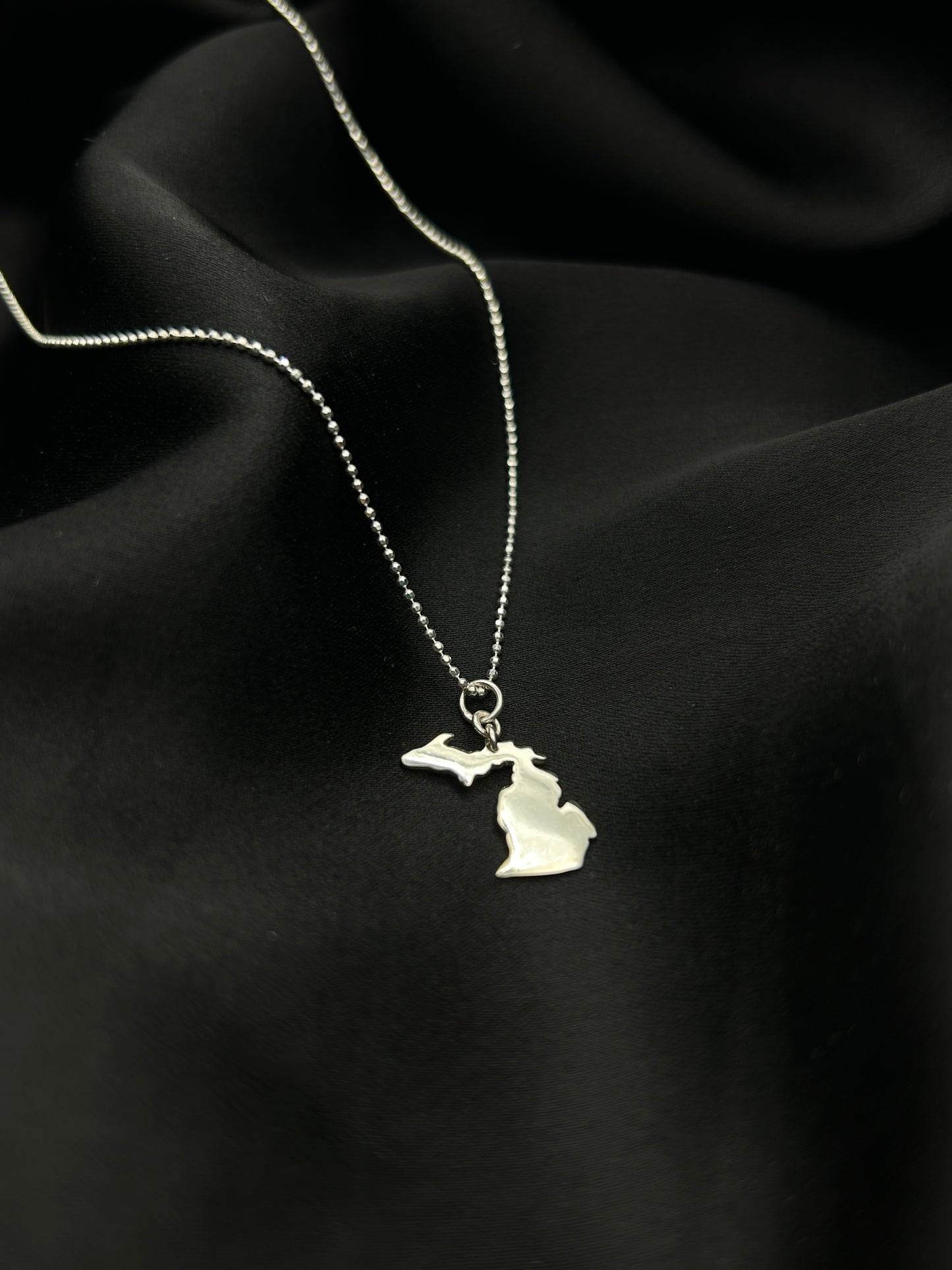 Sterling Silver Michigan Memento Necklace