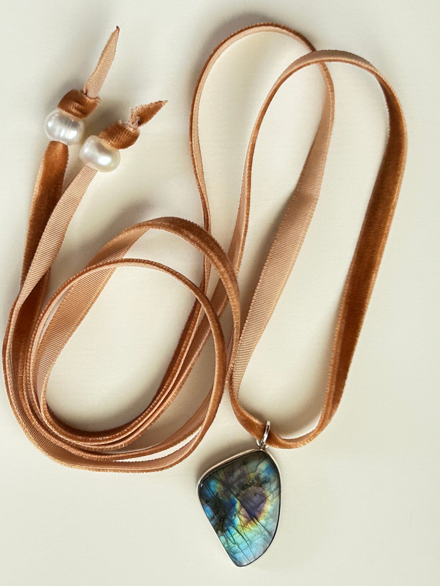 Romantic Baubles: Rainbow Glow Labradorite Velvet Choker (Cognac)