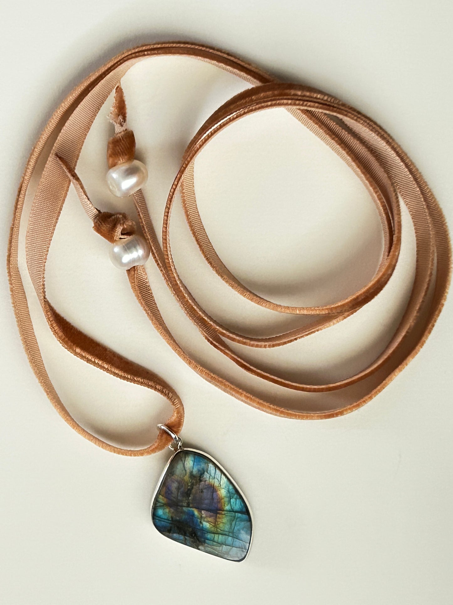 Romantic Baubles: Rainbow Glow Labradorite Velvet Choker (Cognac)